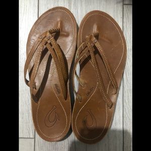 Olukai U’i Sahara color Sandles size 8
